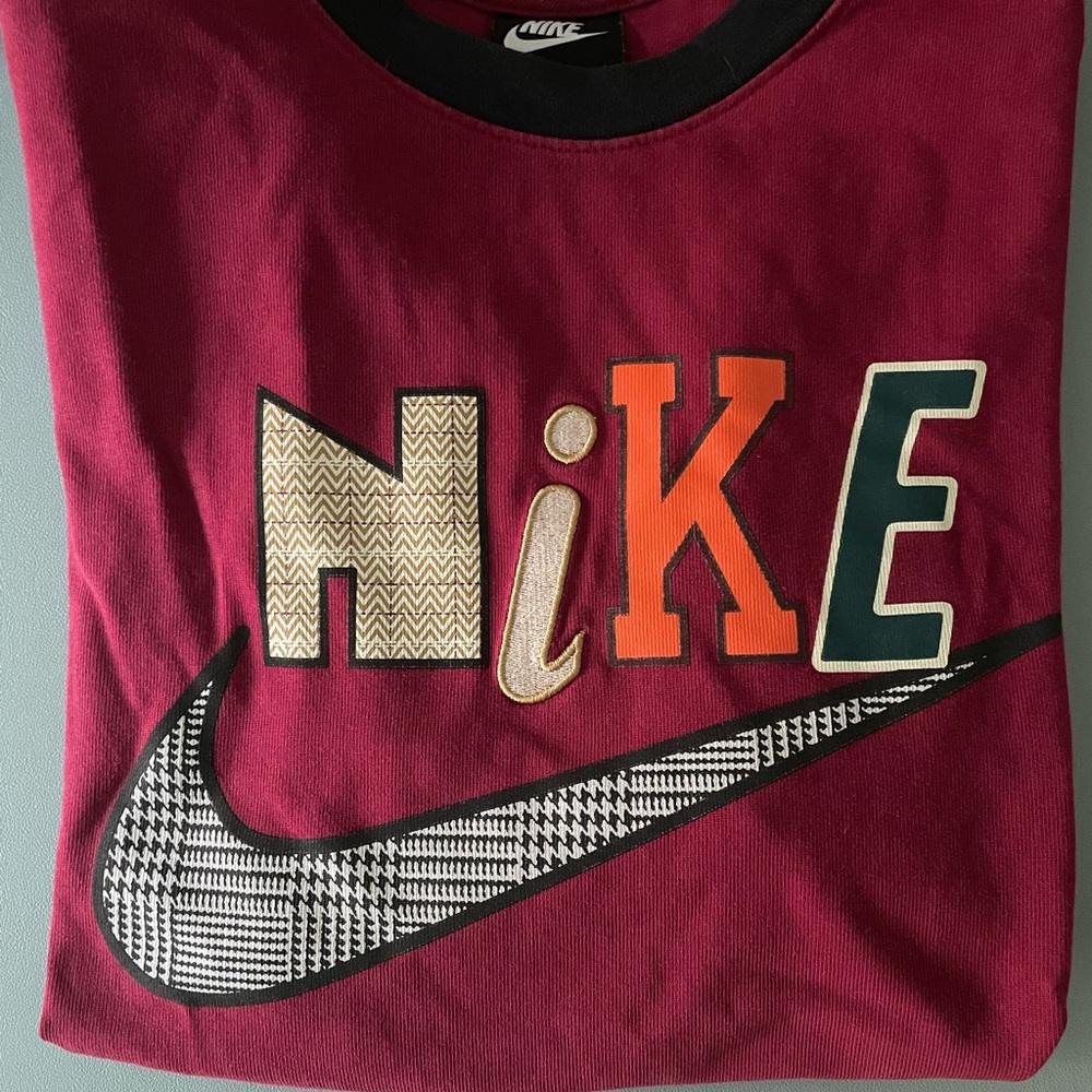 NIKE TEE SHIRT PREOWNED SHORT SLEEVES
